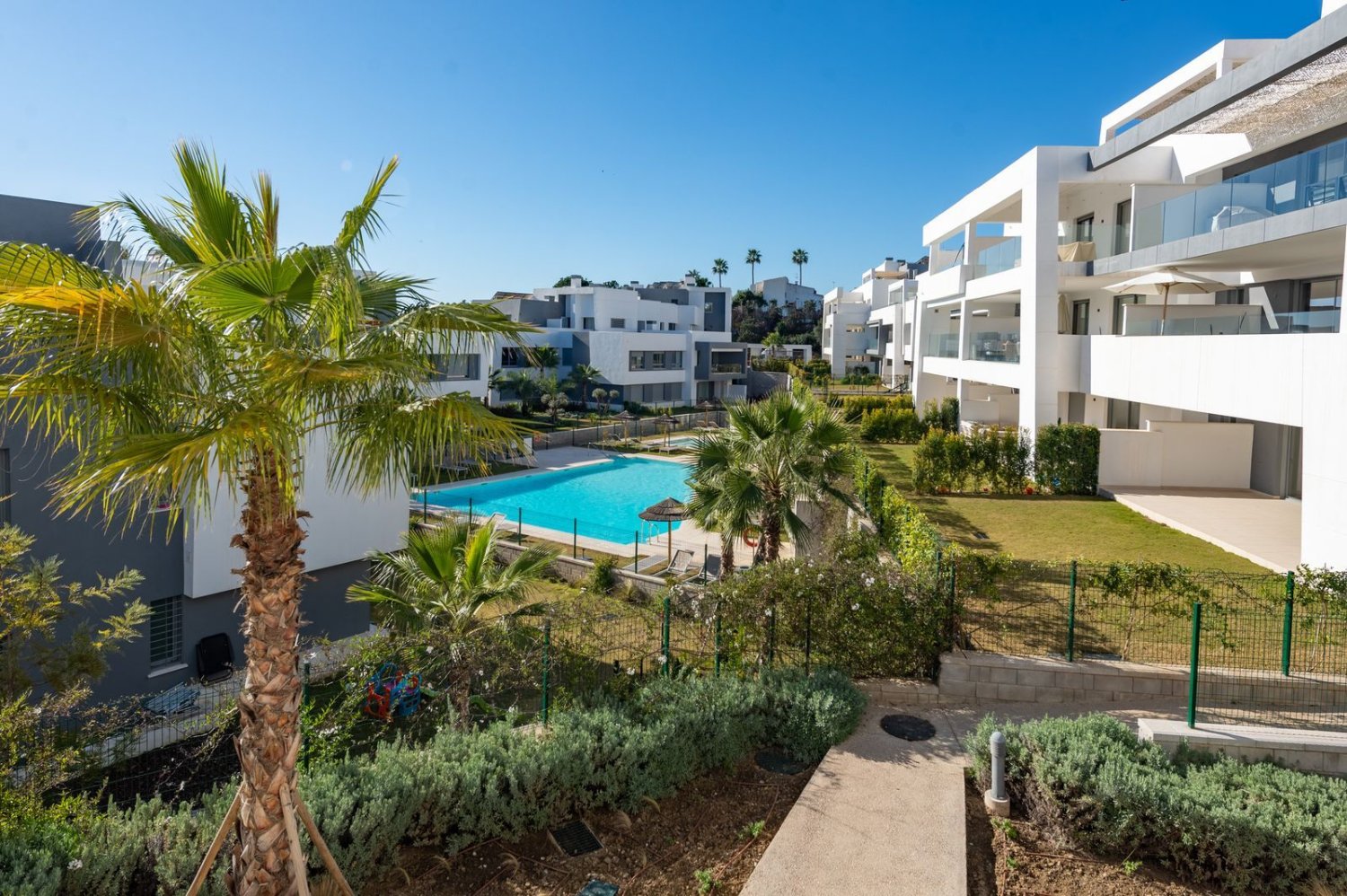 2 bedrooms Apartment in Estepona, Spain No. 148030