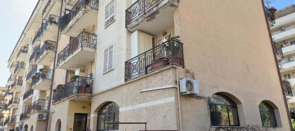 5 rooms Apartment in Caserta, Italy No. 232126 13