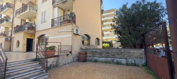 5 rooms Apartment in Caserta, Italy No. 232126 2