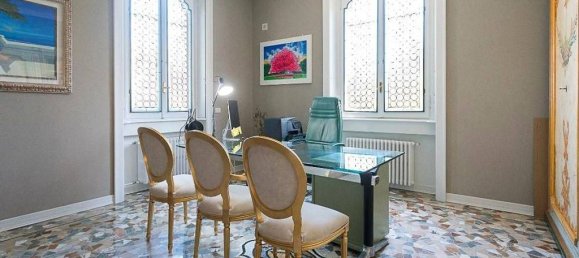 5 غرف نوم فيلا في Cesano Maderno, Italy رقم 231362 13