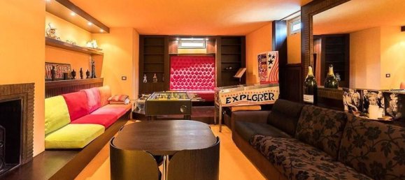 5 غرف نوم فيلا في Cesano Maderno, Italy رقم 231362 11