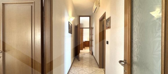 3-Zimmer Wohnung in Casalecchio di Reno, Italy, Nr. 18640 29