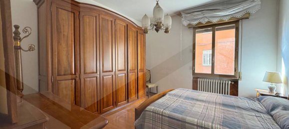 3-Zimmer Wohnung in Casalecchio di Reno, Italy, Nr. 18640 4