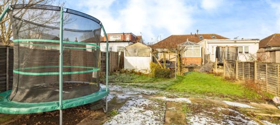 2 bedrooms Bungalow in Watford, United Kingdom No. 6206 17