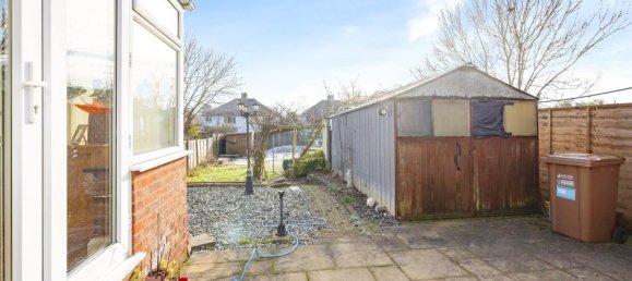 2 bedrooms Bungalow in Watford, United Kingdom No. 6206 7