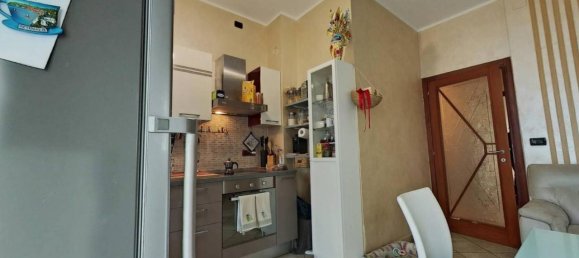 2 rooms Apartment in Turin, Italy No. 27146 7