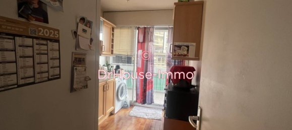 1 bedroom Apartment in Creteil, France No. 165151 7