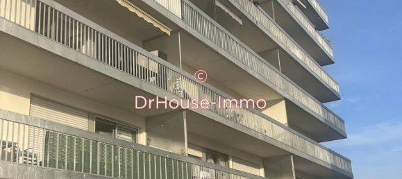 1 bedroom Apartment in Creteil, France No. 165151 14