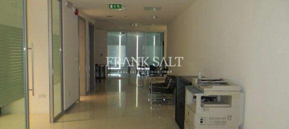 Oficina en Birkirkara, Malta 700 m² No. 11805 8
