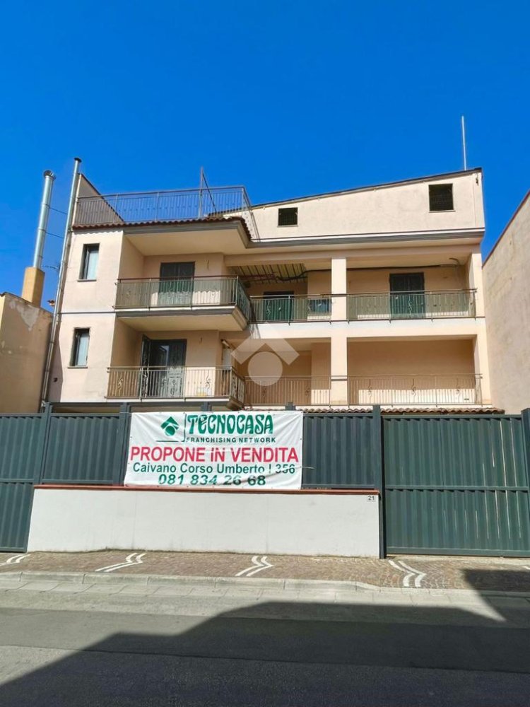 2 bedrooms Duplex in Caivano, Italy No. 320801