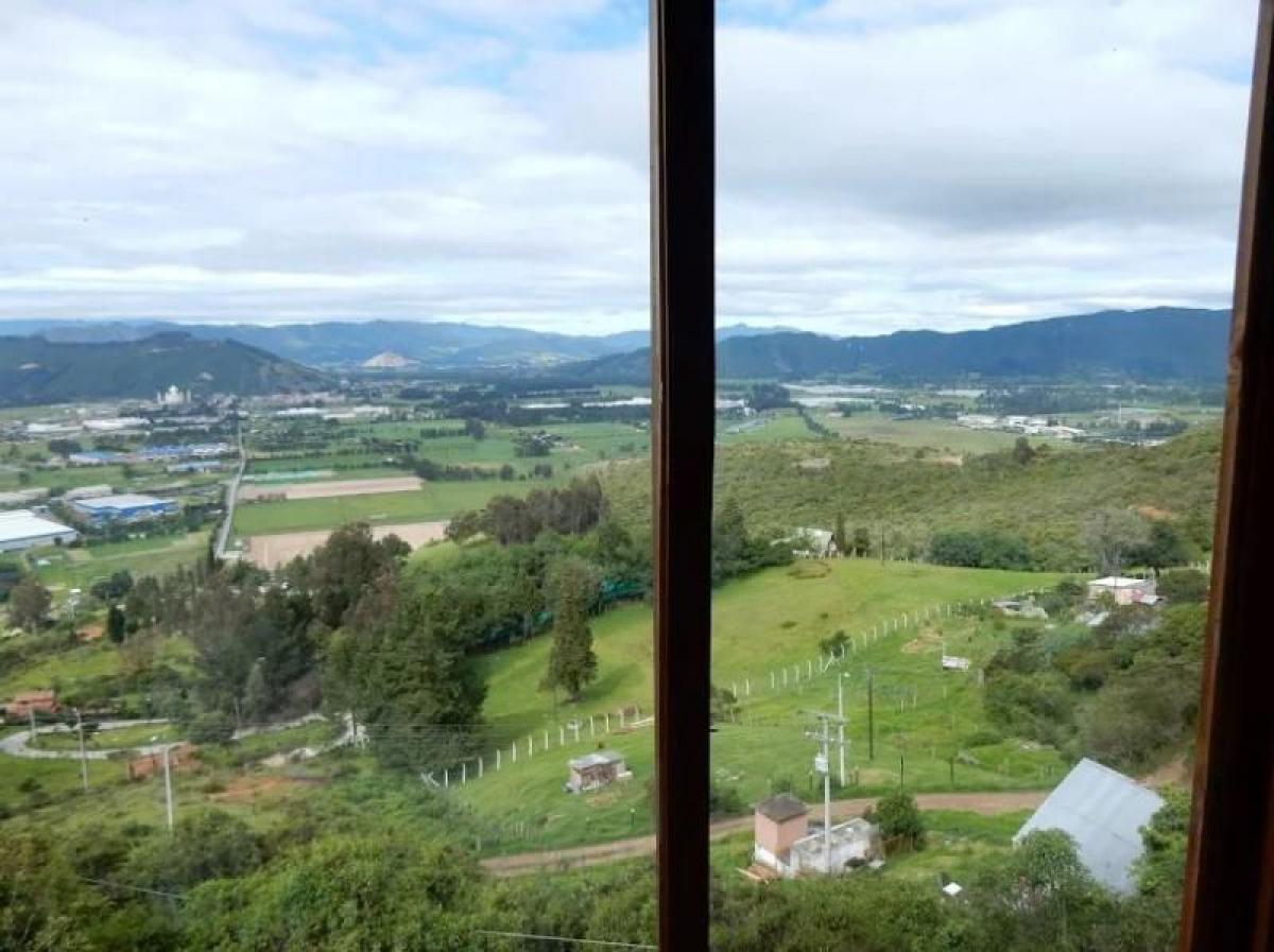 2 bedrooms House in Cundinamarca, Colombia No. 9220