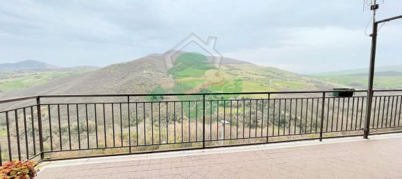 Apartamento de 4 habitaciónes en Accadia, Italy No. 205833 15