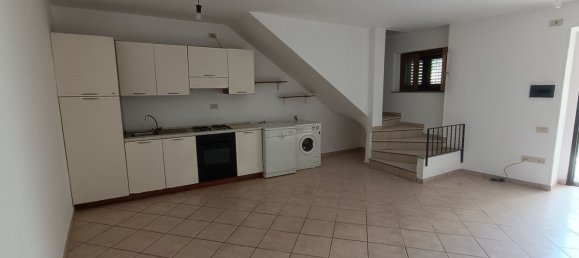 Casa de 4 habitaciónes en Pianopoli, Italy No. 113949 3