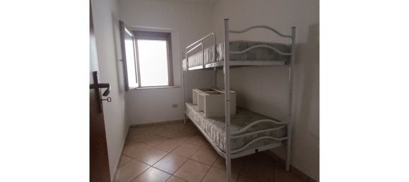 Casa de 4 habitaciónes en Pianopoli, Italy No. 113949 4