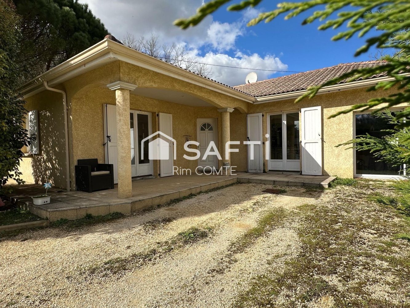 4 bedrooms House in Chanas, France No. 190005