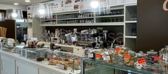 Propiedad comercial de 1 habitación en Florence, Italy No. 370706 13