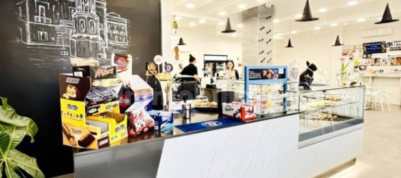 Propiedad comercial de 1 habitación en Florence, Italy No. 370706 16