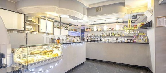 Propiedad comercial de 1 habitación en Florence, Italy No. 370706 14