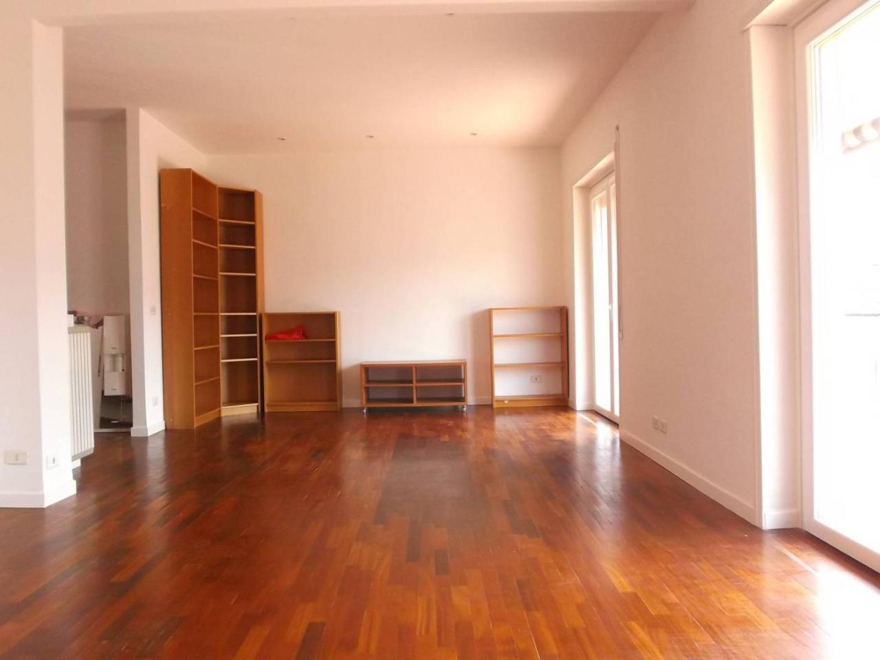 4 rooms Penthouse in Rome, Italy No. 35928