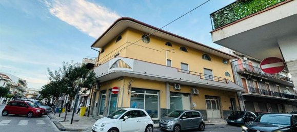 5 rooms Apartment in Priolo Gargallo, Italy No. 219883 3