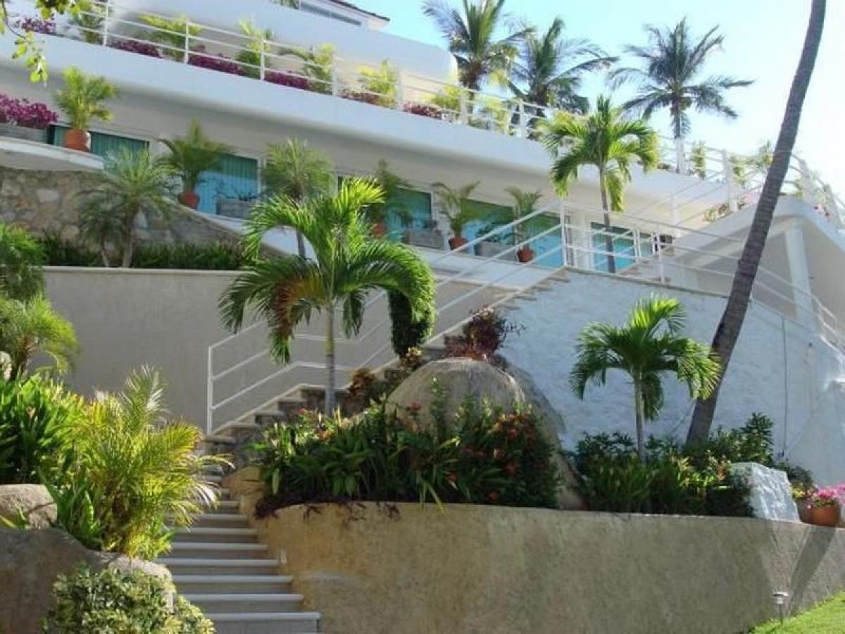 10 bedrooms House in Guerrero, Mexico No. 189772