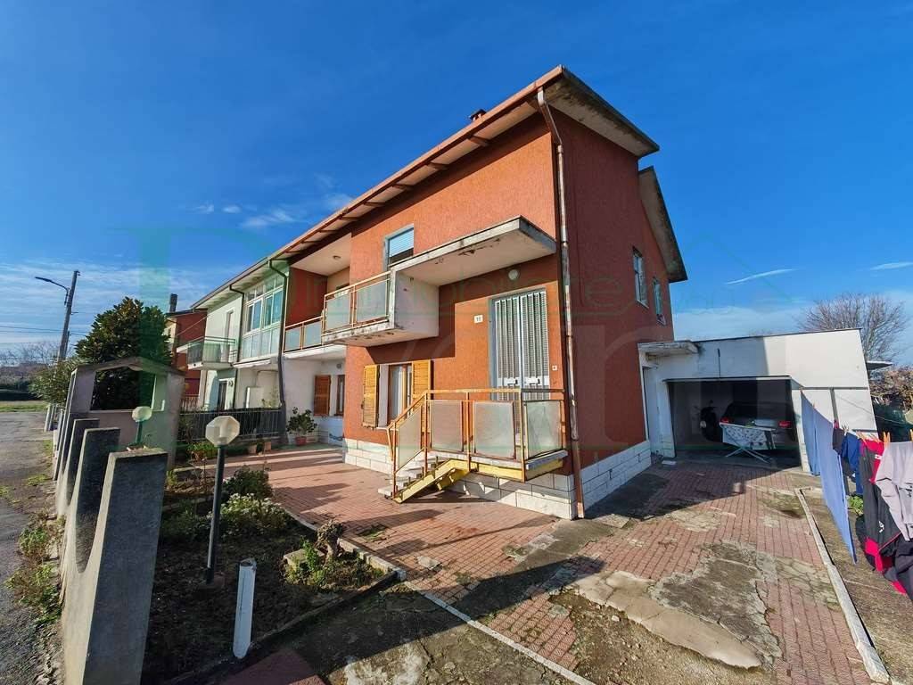 Villa de 4 dormitorios en Rimini, Italy No. 285316