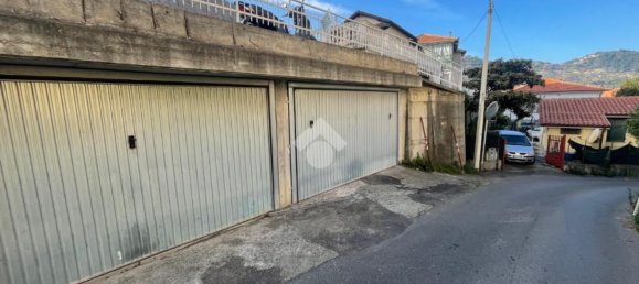  مرآب في Imperia, Italy 30متر مربع رقم 169525 2