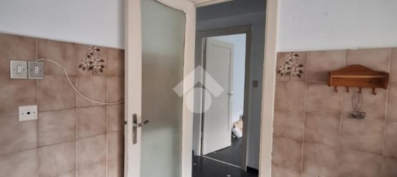 Apartamento de 2 dormitorios en Genoa, Italy No. 35867 12