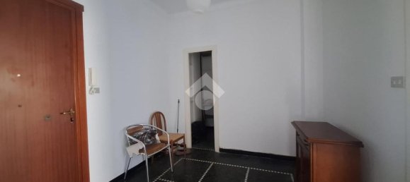 Apartamento de 2 dormitorios en Genoa, Italy No. 35867 3