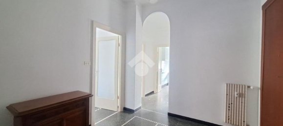 Apartamento de 2 dormitorios en Genoa, Italy No. 35867 5