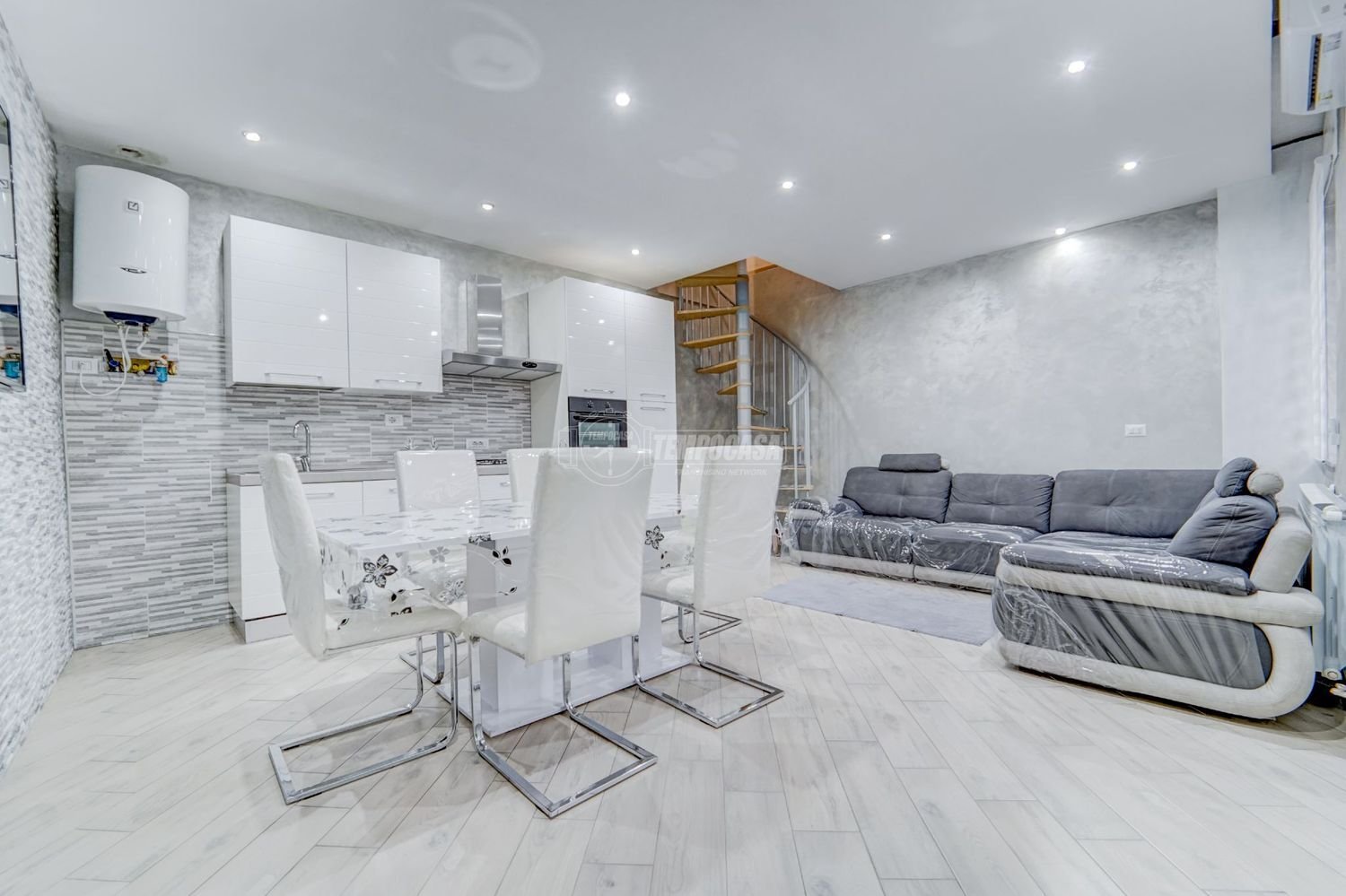 3 rooms Duplex in Somma Lombardo, Italy No. 175966