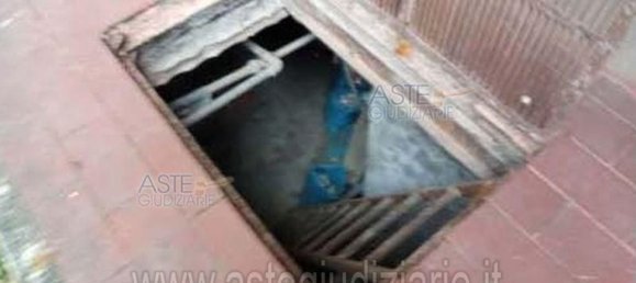 5 rooms Apartment in Rome, Italy No. 292264 12