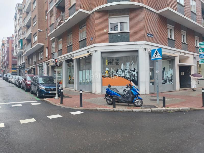 1689m² Commercial property in Madrid, Spain No. 96253