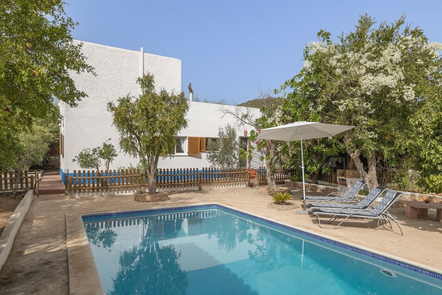 4 bedrooms House in Jesus, Spain No. 259719