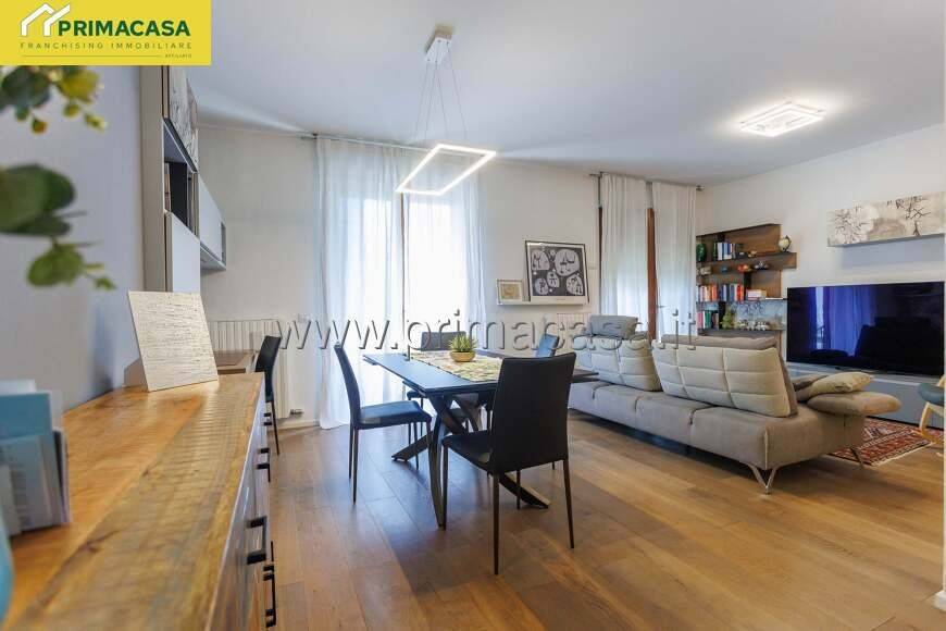 2 bedrooms Apartment in Verona, Italy No. 263077