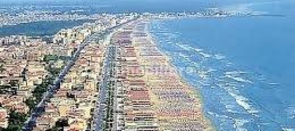 3 bedrooms House in Viareggio, Italy No. 280756 2