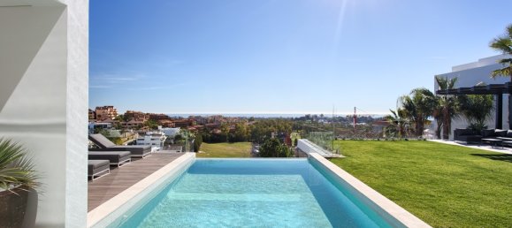 5 Schlafzimmer Villa in Marbella, Spain, Nr. 9932 9