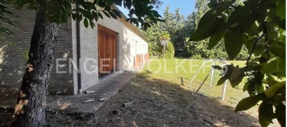 5 bedrooms House in Jesi, Italy No. 118650 8
