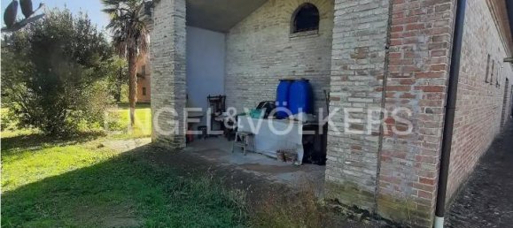 5 bedrooms House in Jesi, Italy No. 118650 11