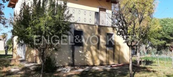 5 bedrooms House in Jesi, Italy No. 118650 33