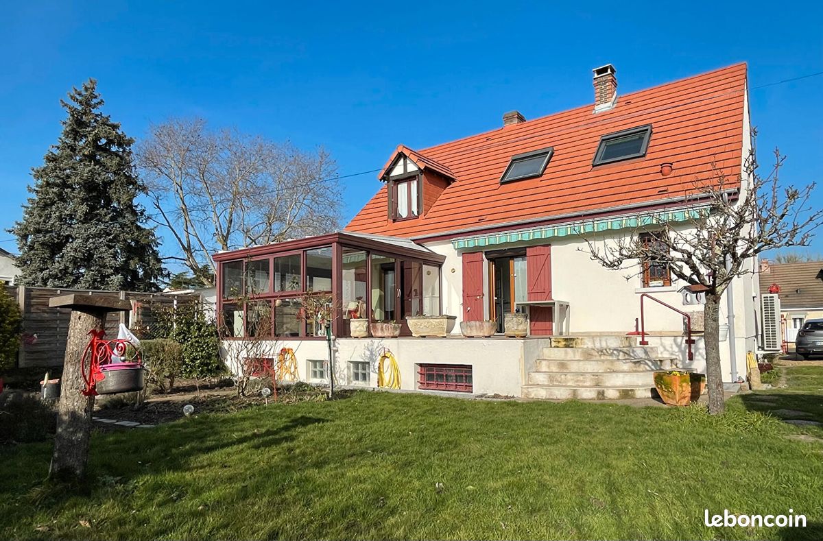 4 bedrooms House in Saint-Jean-de-Braye, France No. 54312