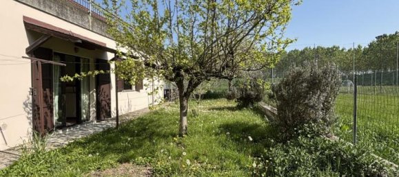 2غرفة شقة في Parma, Italy رقم 238216 3