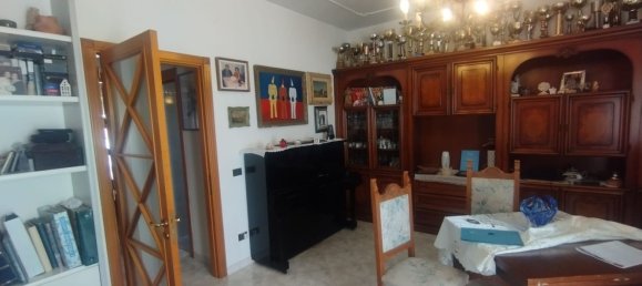 4-salle Duplex à Bari, Italy No. 280065 13