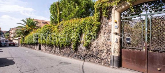 5 bedrooms Villa in Mascalucia, Italy No. 102242 19