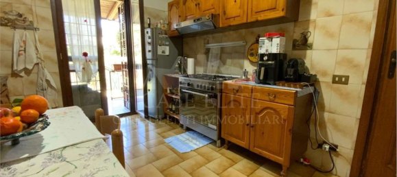 Вилла с 5 комнатами в Ардеа, Италия № 55929 12