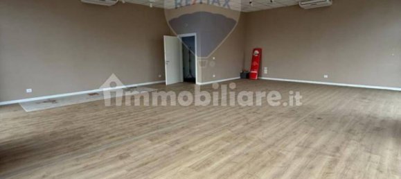 1 room Commercial property in Modugno, Italy No. 57013 6