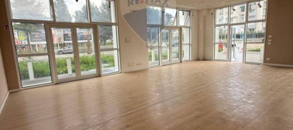 1 room Commercial property in Modugno, Italy No. 57013 9