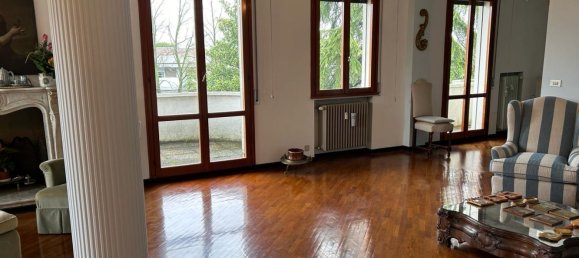 10 rooms Duplex in Padua, Italy No. 13096 4