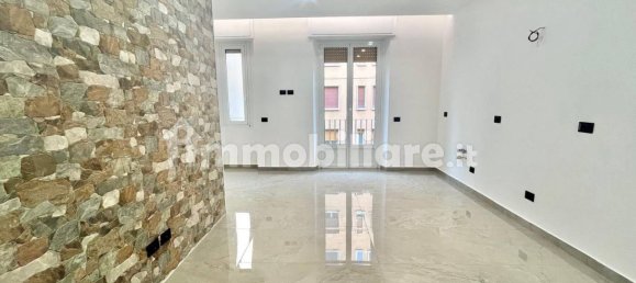 2 bedrooms Apartment in Milan, Italy No. 352168 4