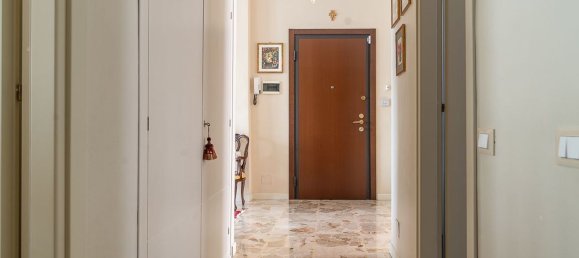 3 Schlafzimmer Wohnung in Voghera, Italy, Nr. 329104 10